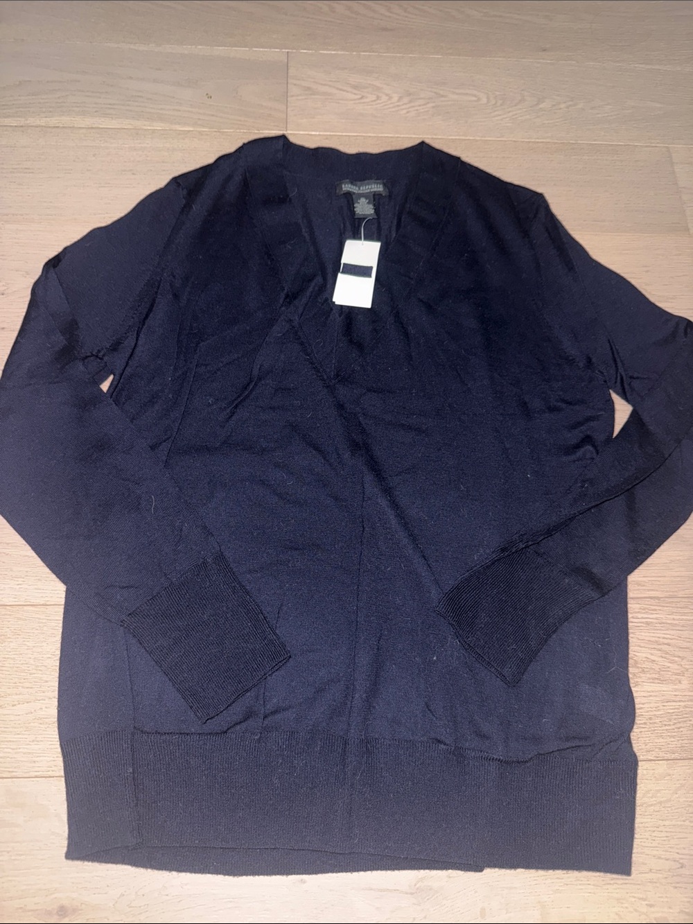 Banana Republic Sweater - Picture 2 of 4